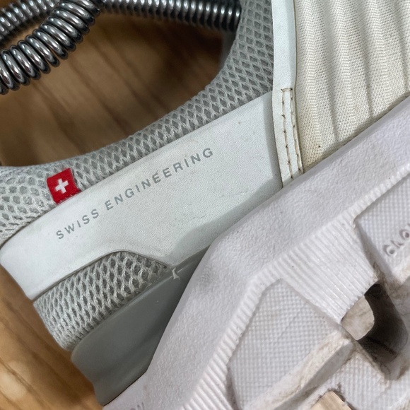 On Cloud Cloudswift Womens Size 6.5 White & Gray Running Shoe Sneaker - Picture 8 of 13